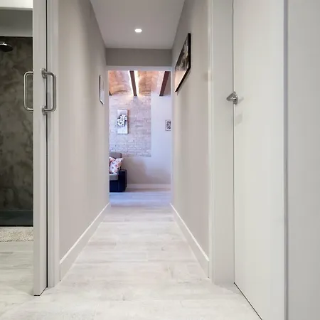 Bel Air Apartment